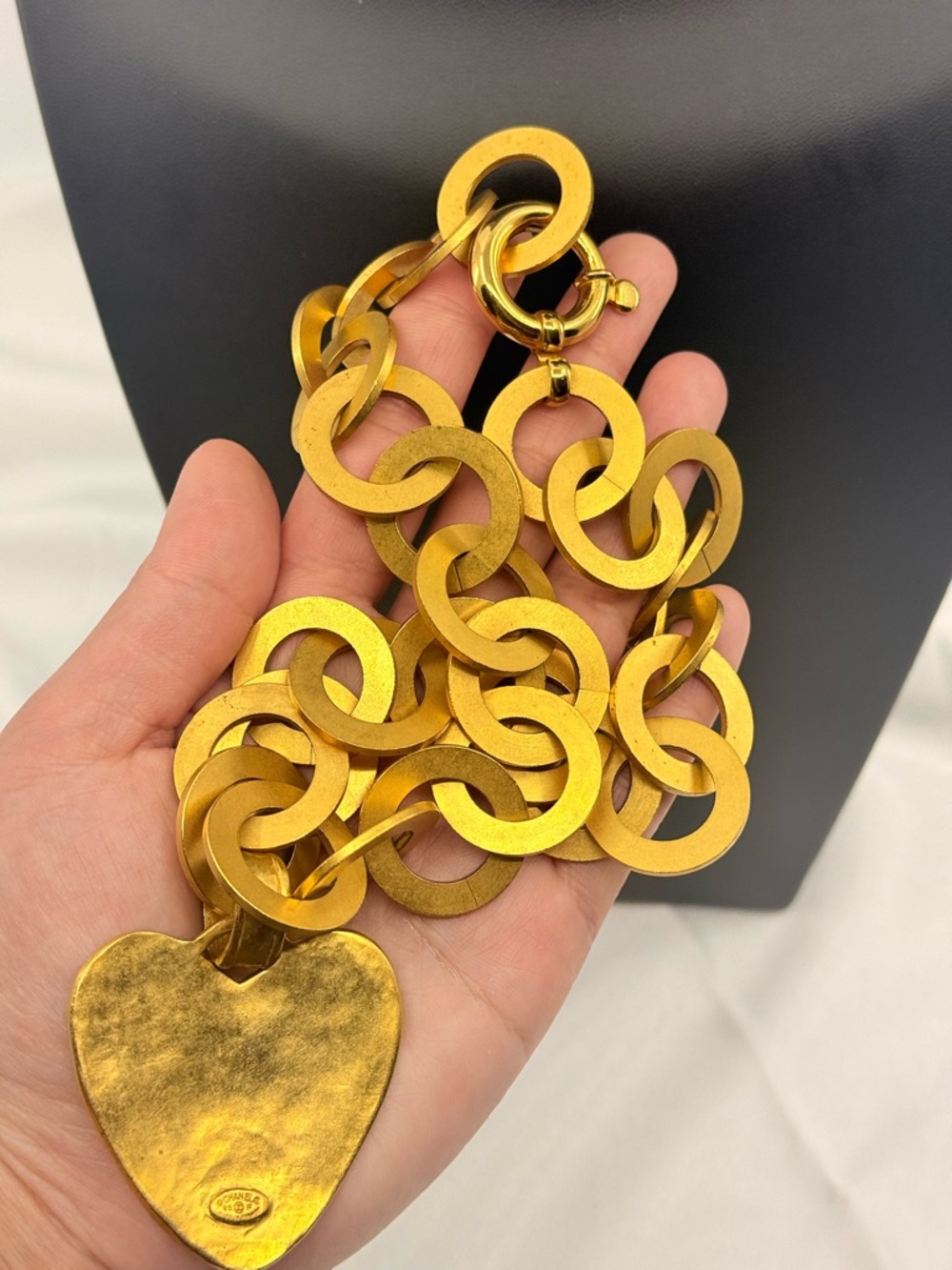 Chanel Vintage Gold CC Heart Chunky Chain Pendant Necklace - Picture 10 of 12